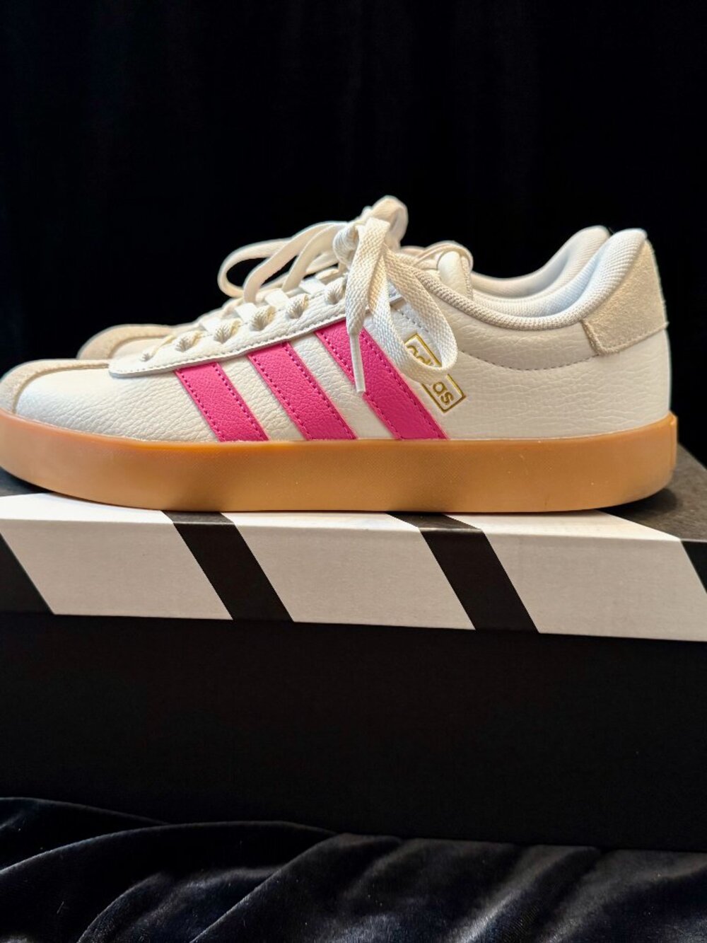 Adidas VL Court 3.0 Shoes SZ 7.5 White w/pink stripes